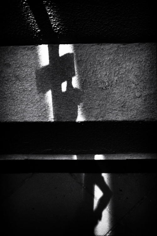 cricofo en spmbras sobre pared