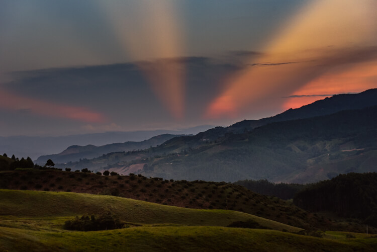 atardecer con resplandores